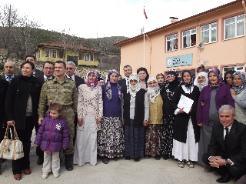 Dere Tepe Eğitim Projesine katılan kadınlar sertifika aldı
