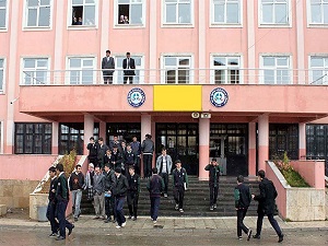 Bakan Nabi Avcı: Okulların Kapılarını Kapatıp Çıkmıyoruz