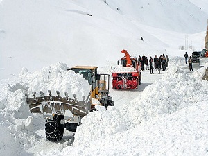Doğu Anadolu'da 271 köy yolu kapalı