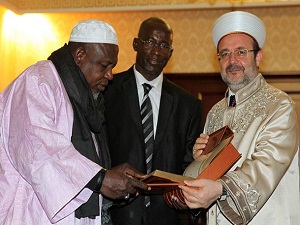 Çağdaş dünya şiddet sarmalından vazgeçmeli