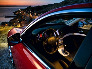 Lüks otoda fiyat inse bile vergisi inmeyecek