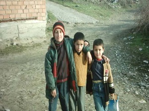 Bu köyde 3 çocuk sahipleri şanslı