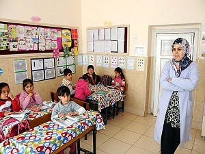 Kamuda serbest kıyafet' eylemleri yayılıyor