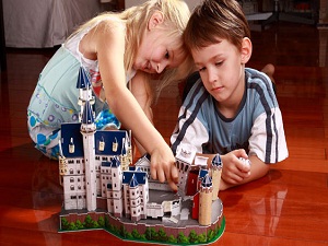 Üç boyutlu oyuncaklarla oynayan çocuklar daha zeki