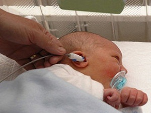 Yeni doğanlarda işitme testi hayati önem taşıyor