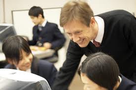 Japon öğrencilere İngilizce zorunluluğu geliyor