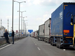 Kapıkule’de 10 kilometrelik TIR kuyruğu