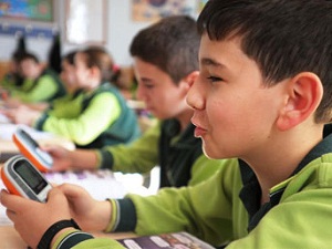 Cep telefonlarını çocuklardan uzak tutun