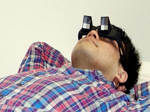 Japonlar, tembeller için gözlük icat etti