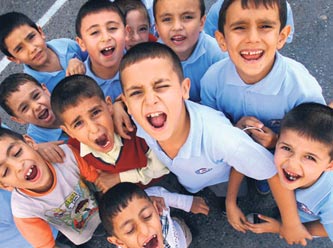 Veliler ve öğretmenler serbest kıyafete karşı