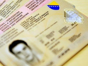 Boşnak bebekler kimliksiz kaldı