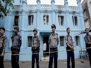 Myanmar'da külliyede çıkan yangında 13 çocuk öldü