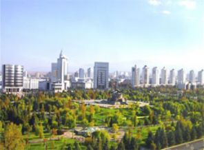 Türkmenistan'da çöl yeşile dönüşüyor