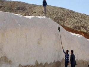 Bitlis’te nisanda bile 5 metre kar var