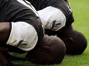 İngiltere'de Müslüman futbolculara özel mescit