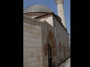 Asırlık cami yeniden ibadete açıldı