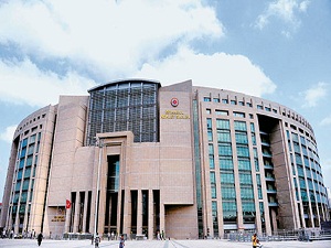 Suç örgütleri Balyoz taktiği ile davaları uzatıyor