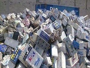 Atık aküler kurşun oluyor