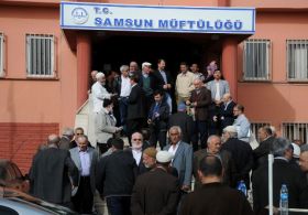 Hacı adayları erkenden sıraya girdi