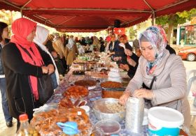 Kuran kursları yararına kermes