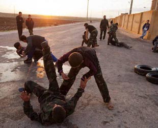 Suriyeli çocuklar asker, hamal ve muhbir olarak kullanılıyor