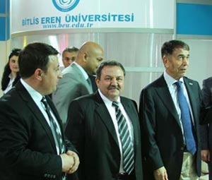 Bitlisi'yi, Nursi'yi tanımak Osmanlı'nın 500 yılını anlamak demek