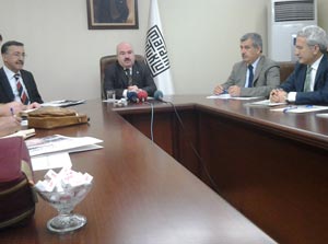 Akil insanlar, Said Nursi'de çözüm önerisini bulur