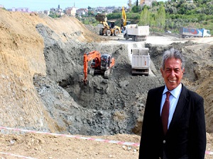 Define bulacağım diye servet harcadı