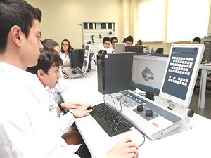 Otonom kontrollü ve yapay zeka ile çalışan robotlar yaptılar