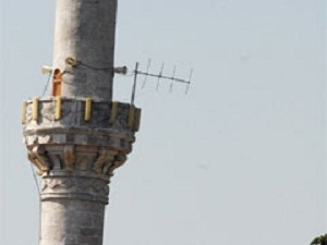 Cami minaresi 54 yıldır onarılmıyor