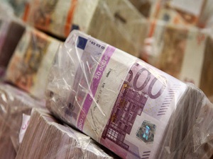 Vize için her yıl 100 milyon Euro ödüyoruz