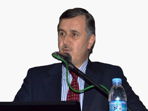 Kur'an ve sünnetten uzak kalmak Müslümanları garipleştirdi