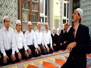 İşaret diliyle ilahi 'seslendirdiler'