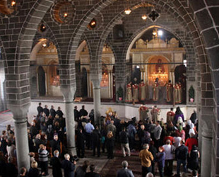 Kilise ve havraların elektriği Diyanet'ten
