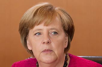 Merkel'in Davutoğlu'ndan ricası ne?