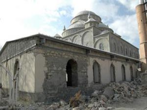 Said Nursi'nin Nurşin camiine medrese yapılıyor