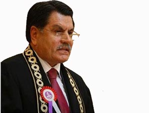 Anayasa'nın tek kırmızı çizgisi insanlık onuru olmalı