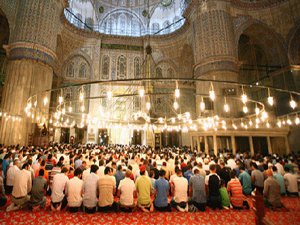 Biriniz cumanın farzını kılınca bunu da kılsın