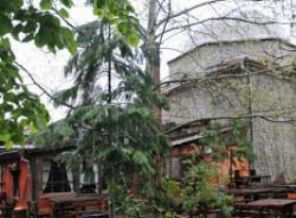 Bara çevrilen camiyi kurtarma girişimleri