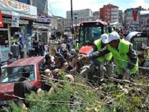 Erzurum’da Hz. Muhammed (sav) için 20 bin fidan dağıtıldı