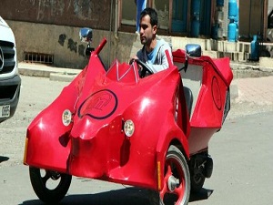 Tek kişilik otomatik vites araba yaptı