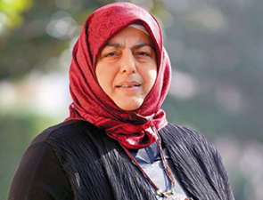 Akil Heyet, Bediüzzaman’ın ak saçlı talebelerine rastlıyor