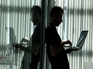 Beş gençten 3'ü hergün internette ama...