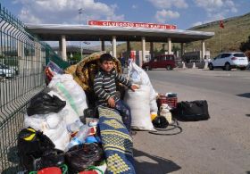 3 günde 6 bin 700 Suriyeli Türkiyeye sığındı