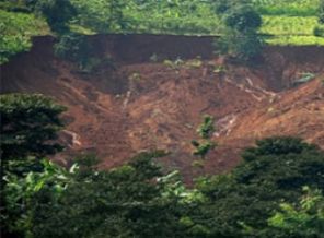 Myanmar'da toprak kaymaları: 16 ölü