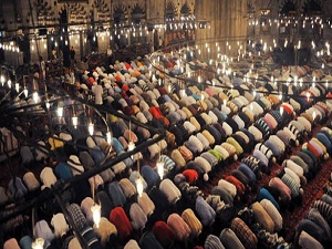 İki dilde hutbe okundu