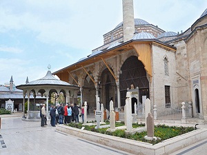 Mevlana müzesi yıkılmaktan nasıl kurtuldu?