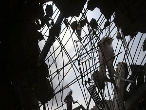 Çöken iş merkezinden ölü sayısı 654 oldu