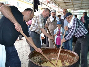 Simavlılar hayrı öğretti