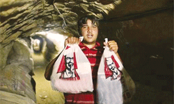 Gazze tünelinden fastfood servisi